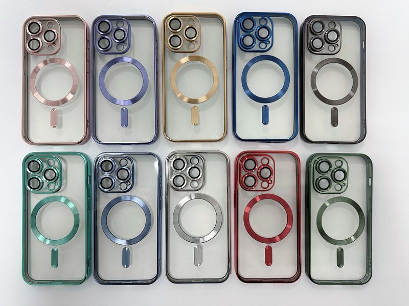 Чохол Shining with MagSafe на iPhone 14 із захисними лінзами на камеру Gold 575458 фото