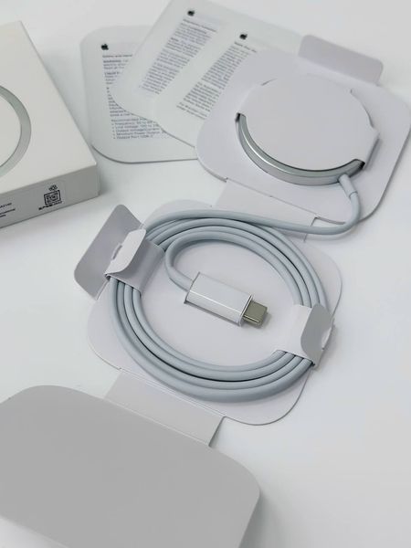 Безпровідна зарядка MagSafe Charger для iPhone 101816 фото